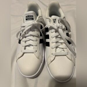 NWOB Adidas Classic White and Black Sneakers. Brand New Never Worn.